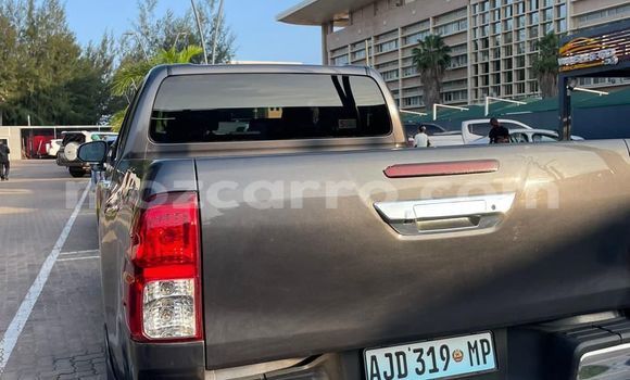 Nunua Ilio tumika Toyota Hilux Fedha Gari ndani ya Maputo nchini Maputo Nunua Ilio tumika Toyota Hilux Fedha Gari ndani ya Maputo nchini Maputo