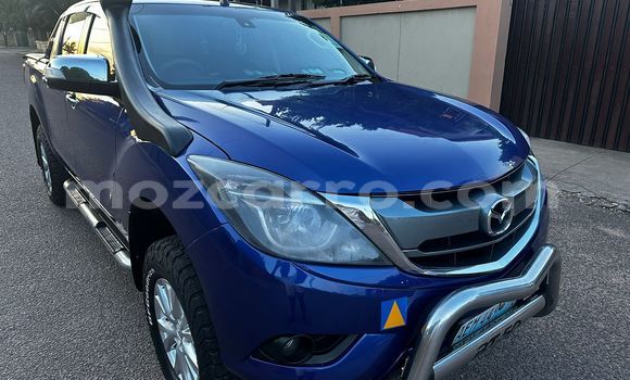 Comprar Usado Mazda BT-50 Azul Carro em Maputo em Maputo
