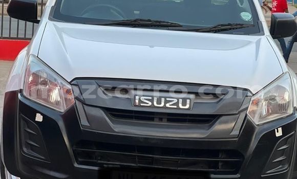 Comprar Usado Isuzu D-MAX Branco Carro em Maputo em Maputo Comprar Usado Isuzu D-MAX Branco Carro em Maputo em Maputo