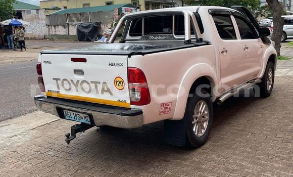 Buy Used Toyota Hilux White Car in Maputo in Maputo Buy Used Toyota Hilux White Car in Maputo in Maputo