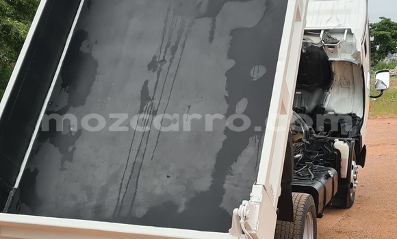 Comprar Usado Toyota Dyna Branco Caminhão em Maputo em Maputo Comprar Usado Toyota Dyna Branco Caminhão em Maputo em Maputo