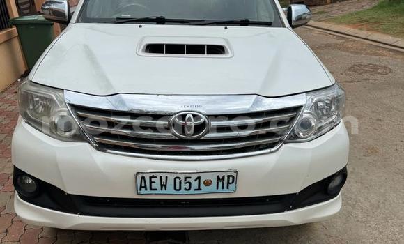 Comprar Usado Toyota Fortuner Branco Carro em Maputo em Maputo Comprar Usado Toyota Fortuner Branco Carro em Maputo em Maputo