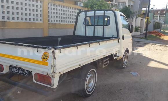 Nunua Ilio tumika Hyundai H1 Nyeupe Gari ndani ya Maputo nchini Maputo Nunua Ilio tumika Hyundai H1 Nyeupe Gari ndani ya Maputo nchini Maputo