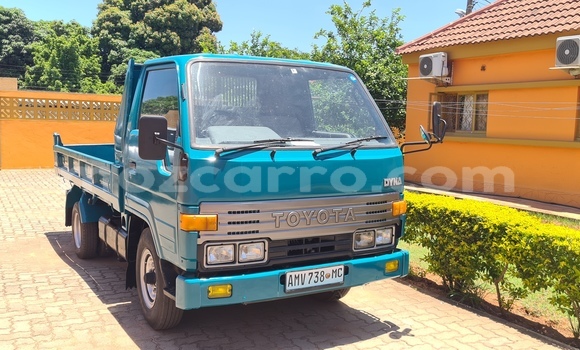 Comprar Usado Toyota Dyna Verde Caminhão em Maputo em Maputo Comprar Usado Toyota Dyna Verde Caminhão em Maputo em Maputo