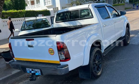 Tenga Tsaru Toyota Hilux Zvimwe Mota in Maputo in Maputo Tenga Tsaru Toyota Hilux Zvimwe Mota in Maputo in Maputo