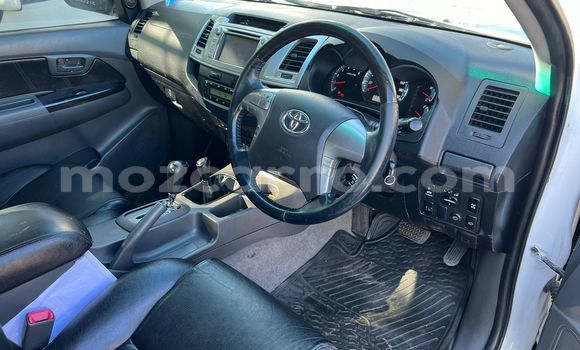 Tenga Tsaru Toyota Hilux Zvimwe Mota in Maputo in Maputo Tenga Tsaru Toyota Hilux Zvimwe Mota in Maputo in Maputo