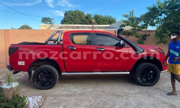 Nunua Ilio tumika Mazda BT-50 Nyekundu Gari ndani ya Maputo nchini Maputo Nunua Ilio tumika Mazda BT-50 Nyekundu Gari ndani ya Maputo nchini Maputo