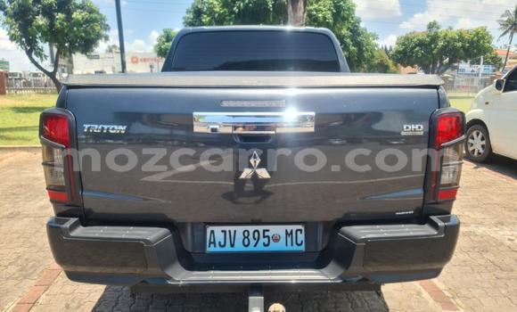 Tenga Tsaru Mitsubishi Triton Zvimwe Mota in Maputo in Maputo Tenga Tsaru Mitsubishi Triton Zvimwe Mota in Maputo in Maputo