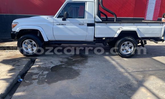 Nunua Ilio tumika Toyota Land Cruiser Nyeupe Gari ndani ya Maputo nchini Maputo Nunua Ilio tumika Toyota Land Cruiser Nyeupe Gari ndani ya Maputo nchini Maputo
