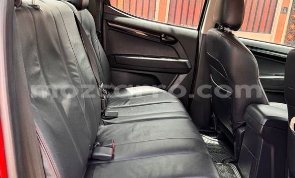 Comprar Usado Isuzu D-MAX Vermelho Carro em Maputo em Maputo Comprar Usado Isuzu D-MAX Vermelho Carro em Maputo em Maputo