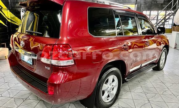 Buy Used Toyota Land Cruiser Red Car in Maputo in Maputo Buy Used Toyota Land Cruiser Red Car in Maputo in Maputo