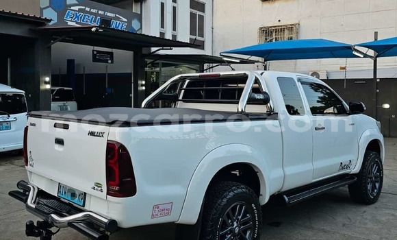 Buy Used Toyota Hilux White Car in Maputo in Maputo Buy Used Toyota Hilux White Car in Maputo in Maputo