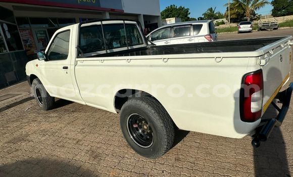 Buy Used Nissan Hardbody White Car in Maputo in Maputo Buy Used Nissan Hardbody White Car in Maputo in Maputo