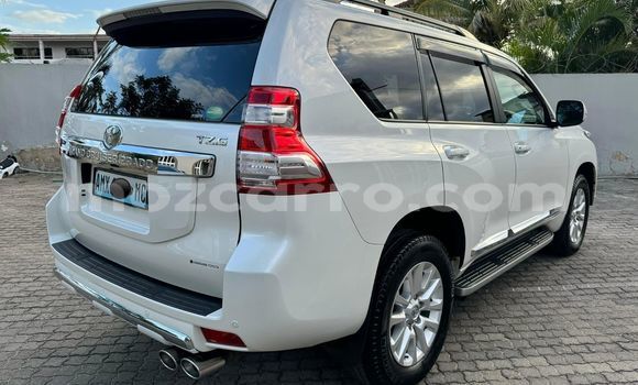 Buy Used Toyota Land Cruiser Prado White Car in Maputo in Maputo Buy Used Toyota Land Cruiser Prado White Car in Maputo in Maputo