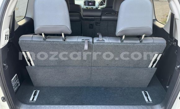 Buy Used Toyota Land Cruiser Prado White Car in Maputo in Maputo Buy Used Toyota Land Cruiser Prado White Car in Maputo in Maputo