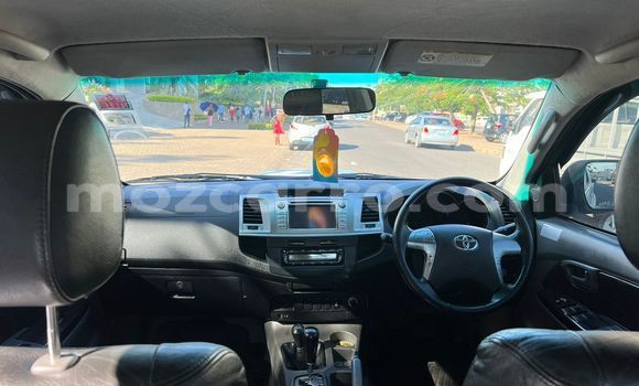 Comprar Usado Toyota Hilux Branco Carro em Maputo em Maputo Comprar Usado Toyota Hilux Branco Carro em Maputo em Maputo