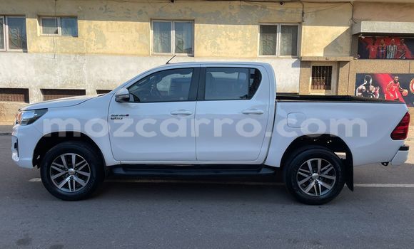 Comprar Usado Toyota Hilux Branco Carro em Maputo em Maputo Comprar Usado Toyota Hilux Branco Carro em Maputo em Maputo