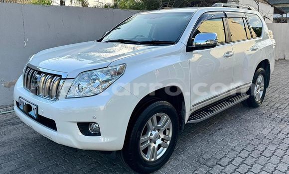 Comprar Usado Toyota Prado Branco Carro em Maputo em Maputo