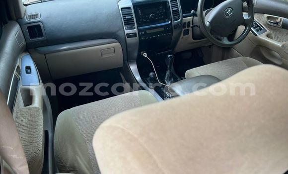 Nunua Ilio tumika Toyota Land Cruiser Prado Nyeupe Gari ndani ya Maputo nchini Maputo Nunua Ilio tumika Toyota Land Cruiser Prado Nyeupe Gari ndani ya Maputo nchini Maputo