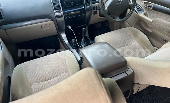 Nunua Ilio tumika Toyota Land Cruiser Prado Nyeupe Gari ndani ya Maputo nchini Maputo Nunua Ilio tumika Toyota Land Cruiser Prado Nyeupe Gari ndani ya Maputo nchini Maputo