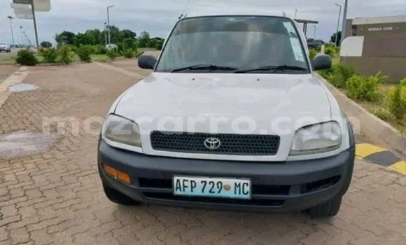 Comprar Usado Toyota RAV4 Branco Carro em Maputo em Maputo Comprar Usado Toyota RAV4 Branco Carro em Maputo em Maputo