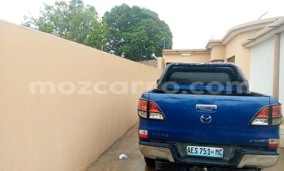 Comprar Usado Mazda BT-50 Azul Carro em Boane em Maputo Comprar Usado Mazda BT-50 Azul Carro em Boane em Maputo