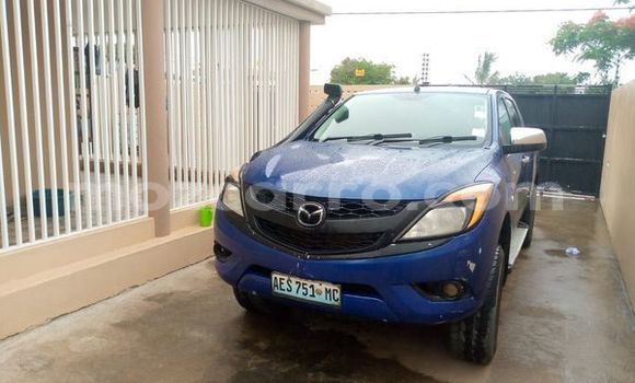 Comprar Usado Mazda BT-50 Azul Carro em Boane em Maputo Comprar Usado Mazda BT-50 Azul Carro em Boane em Maputo