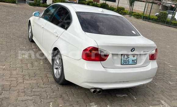 Comprar Usado BMW 327 Branco Carro em Búzi em Sofala Comprar Usado BMW 327 Branco Carro em Búzi em Sofala