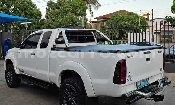 Comprar Usado Toyota Hilux Branco Carro em Bela Vista em Maputo Comprar Usado Toyota Hilux Branco Carro em Bela Vista em Maputo