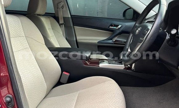 Comprar Usado Toyota Mark X Vermelho Carro em Beira em Sofala Comprar Usado Toyota Mark X Vermelho Carro em Beira em Sofala