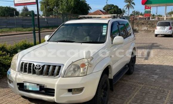 Comprar Usado Toyota Land Cruiser Branco Carro em Beira em Sofala Comprar Usado Toyota Land Cruiser Branco Carro em Beira em Sofala