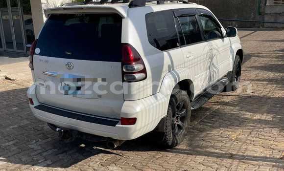 Comprar Usado Toyota Land Cruiser Branco Carro em Beira em Sofala Comprar Usado Toyota Land Cruiser Branco Carro em Beira em Sofala