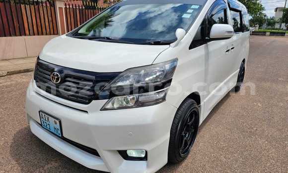 Comprar Usado Toyota Vellfire Branco Carro em Boane em Maputo Comprar Usado Toyota Vellfire Branco Carro em Boane em Maputo