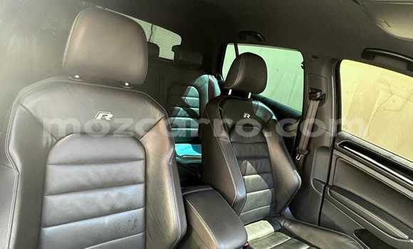 Comprar Usado Volkswagen Golf Preto Carro em Búzi em Sofala Comprar Usado Volkswagen Golf Preto Carro em Búzi em Sofala