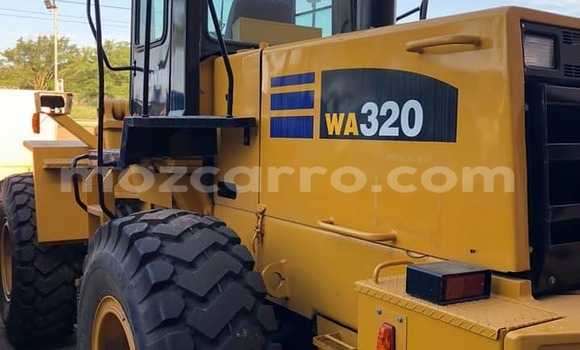 Tenga Tsaru Caterpillar 120 Zvimwe Rori in Beautiful vista in Maputo Tenga Tsaru Caterpillar 120 Zvimwe Rori in Beautiful vista in Maputo