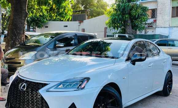 Comprar Usado Lexus IS Branco Carro em Beira em Sofala Comprar Usado Lexus IS Branco Carro em Beira em Sofala