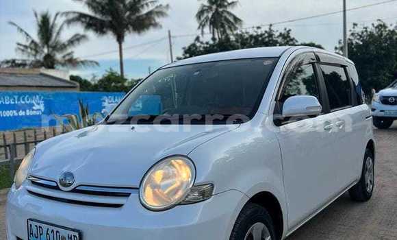 Comprar Usado Toyota Sienta Branco Carro em Boane em Maputo Comprar Usado Toyota Sienta Branco Carro em Boane em Maputo