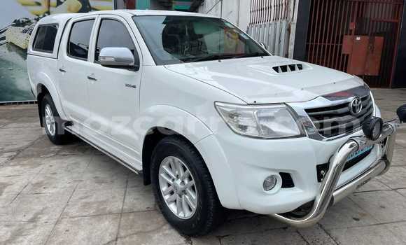 Nunua Ilio tumika Toyota Hilux Nyeupe Gari ndani ya Maputo nchini Maputo Nunua Ilio tumika Toyota Hilux Nyeupe Gari ndani ya Maputo nchini Maputo