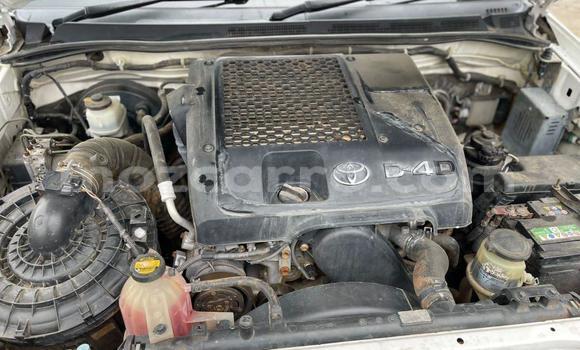 Comprar Usado Toyota Hilux Branco Carro em Maputo em Maputo Comprar Usado Toyota Hilux Branco Carro em Maputo em Maputo