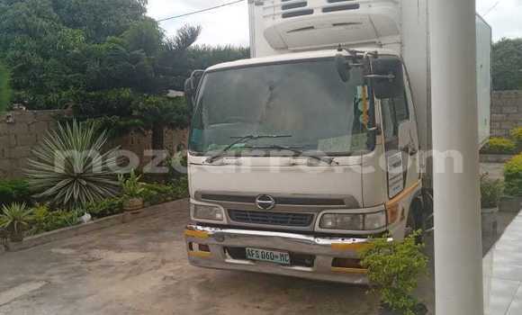 Buy Used Hino 300 Series White Truck in Maputo in Maputo Buy Used Hino 300 Series White Truck in Maputo in Maputo