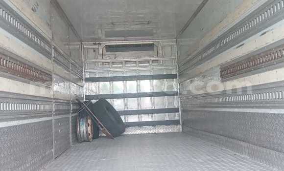 Buy Used Hino 300 Series White Truck in Maputo in Maputo Buy Used Hino 300 Series White Truck in Maputo in Maputo