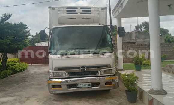 Buy Used Hino 300 Series White Truck in Maputo in Maputo Buy Used Hino 300 Series White Truck in Maputo in Maputo