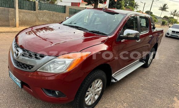 Comprar Usado Mazda BT-50 Vermelho Carro em Maputo em Maputo Comprar Usado Mazda BT-50 Vermelho Carro em Maputo em Maputo