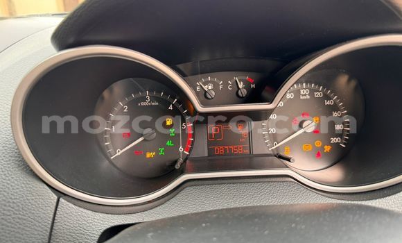 Comprar Usado Mazda BT-50 Vermelho Carro em Maputo em Maputo Comprar Usado Mazda BT-50 Vermelho Carro em Maputo em Maputo