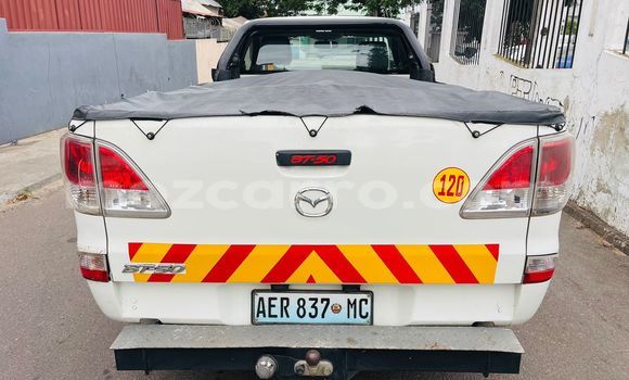 Comprar Usado Mazda BT-50 Branco Carro em Maputo em Maputo Comprar Usado Mazda BT-50 Branco Carro em Maputo em Maputo