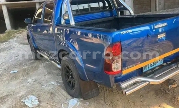 Nunua Ilio tumika Toyota Hilux Bluu Gari ndani ya Maputo nchini Maputo Nunua Ilio tumika Toyota Hilux Bluu Gari ndani ya Maputo nchini Maputo