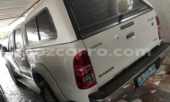 Buy Used Toyota Hilux White Car in Maputo in Maputo Buy Used Toyota Hilux White Car in Maputo in Maputo