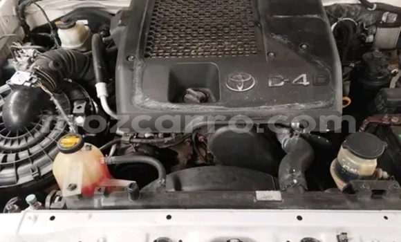 Buy Used Toyota Hilux White Car in Maputo in Maputo Buy Used Toyota Hilux White Car in Maputo in Maputo