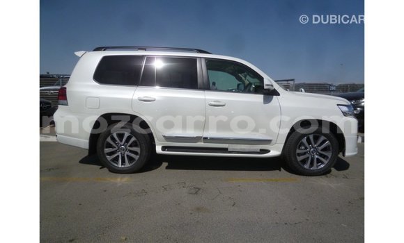Buy Import Toyota Land Cruiser White Car in Import - Dubai in Cabo Delgado Buy Import Toyota Land Cruiser White Car in Import - Dubai in Cabo Delgado