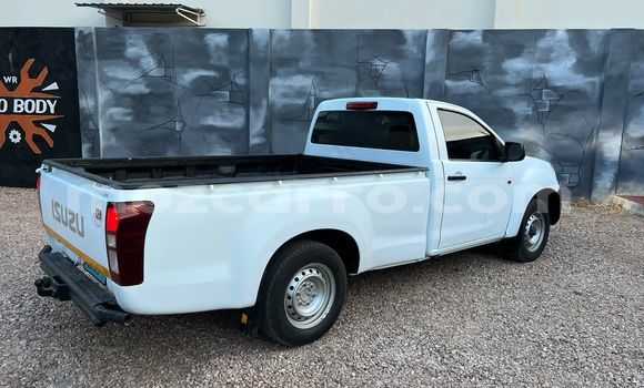 Tenga Tsaru Isuzu D-max Cab4 Chena Mota in Maputo in Maputo Tenga Tsaru Isuzu D-max Cab4 Chena Mota in Maputo in Maputo